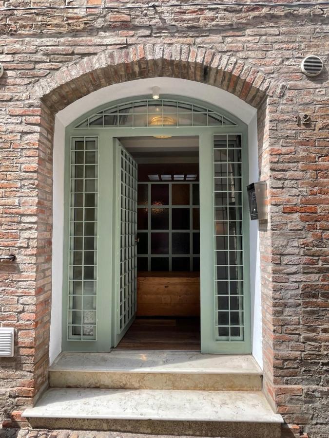 Estense 12 Appartamento In Centro Citta Ферара Екстериор снимка